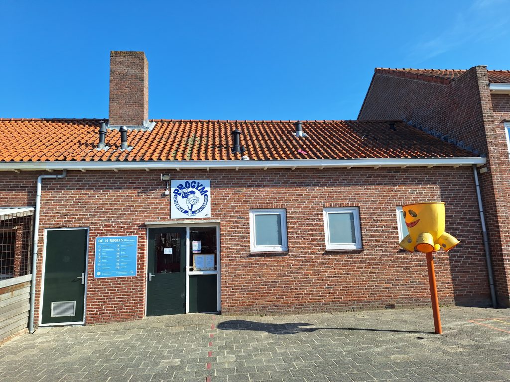 ingang gymzaal